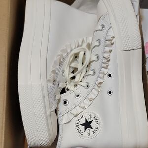 Converse Women's White Ruffle High-Tops 7.5